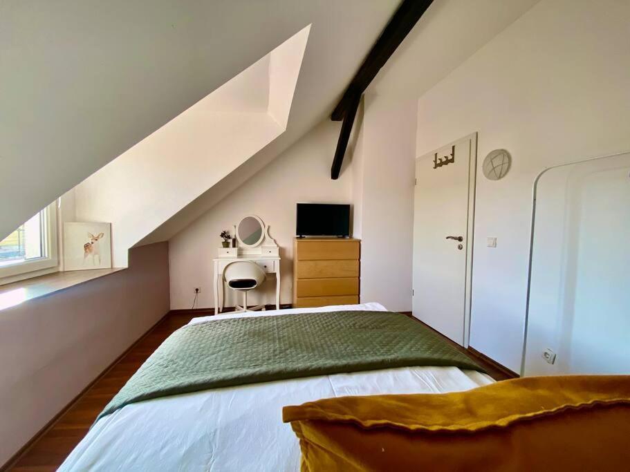 12: Privatzimmer Fuer Reisende Durch Koblenz كوبلنس المظهر الخارجي الصورة